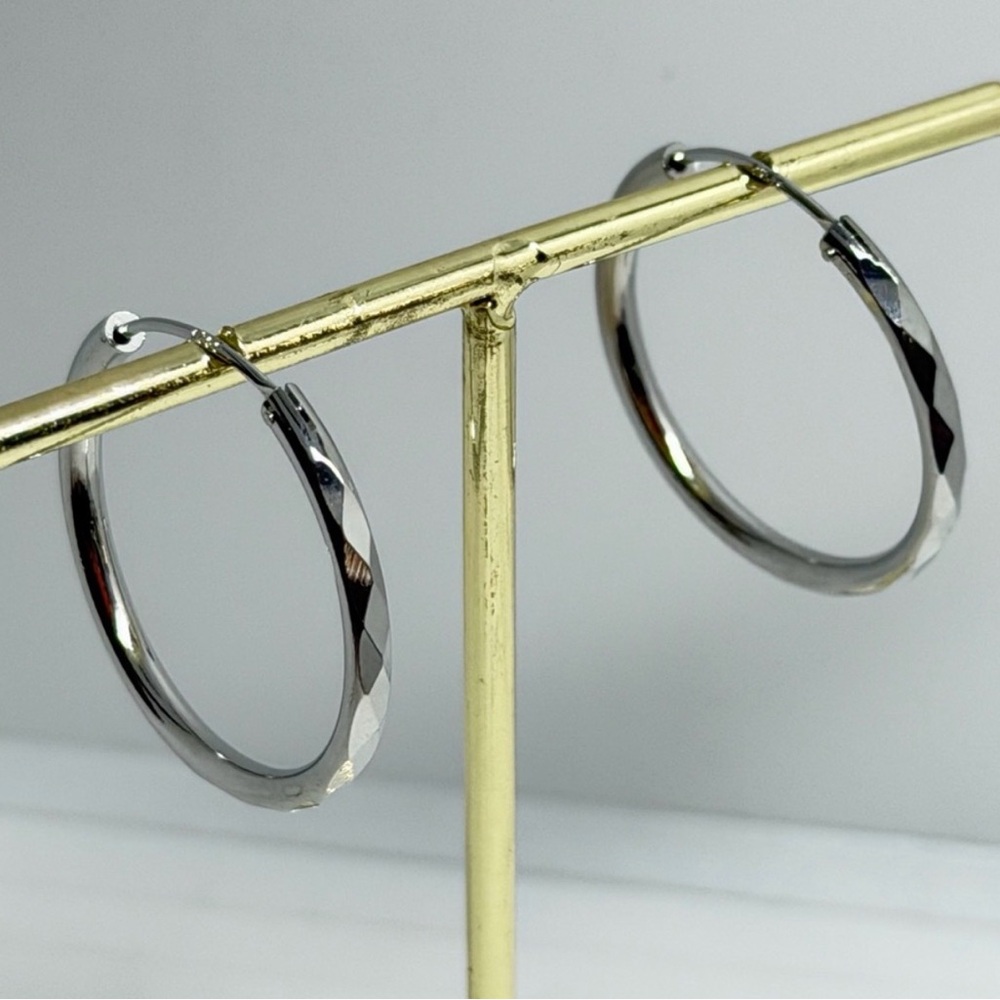 Faceted 925 Sterling Silver Hoop Earrings in Silver